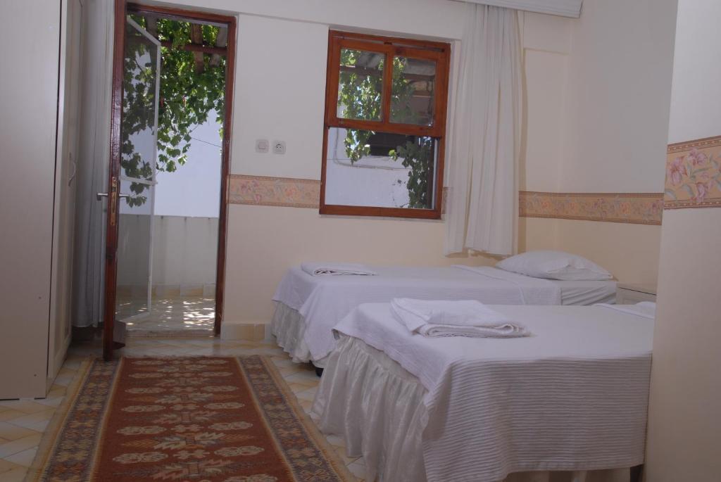 Ates Pension Hostel Kaş Luaran gambar